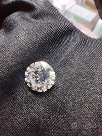 Gemma di Moissanite  2 ct