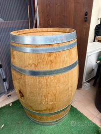 Barrique in legno rovere francese della Borgogna