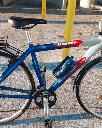 city bike Bianchi Spillo.semi nuova gruppo Shimano