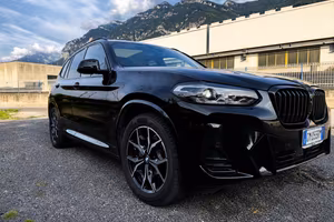 BMW X3 M sport tetto pano-iva esposta
