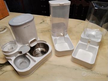 Dispenser per acqua e cibo