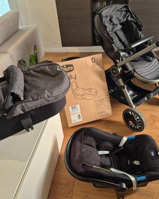 Trio passeggino, carrozzino ed ovetto chicco