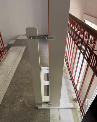 Lettino Ikea con spondina e doghe ( no materasso)