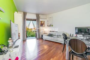 3 LOCALI PIANO ALTO CON POSSIBILITà BOX