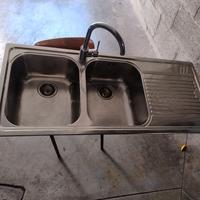 lavandino in acciaio 