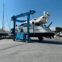 Cabinato con Flybridge Fairline Phantom 50