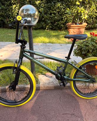 Bici BMX Decathlon WIPE 500