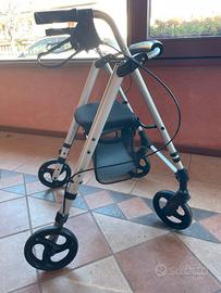 Deambulatore per anziani Rollator