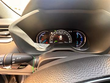 RAV 4 ruote motrici, mod. Style, hybrid