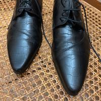 Scarpa in pelle versace elegante