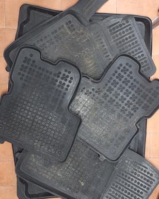 tappetini  e vasca bagagliaio su misura Giulietta 