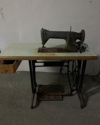 Macchina per cucire della Singer elettrica