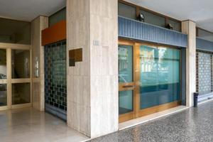 NEGOZIO DALL'ALTA VISIBILITà