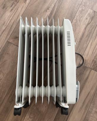 Calorifelo ad elettricità con presa