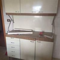 Mobile cucina in formica