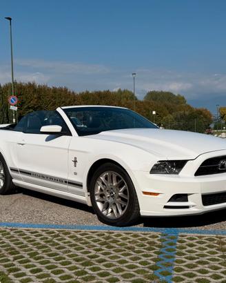 Ford Mustang Pony Pack Convertible 250 CV - NO SUP