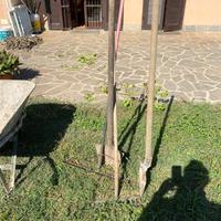 strumenti da lavoro per giardino