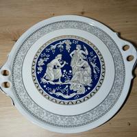 Raffinato vassoio in porcellana e decori argento