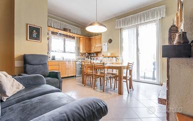 Casa indipendente con mansarda e taverna