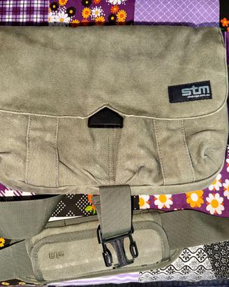 Borsa STM per laptop / pad 10" come nuova