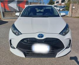 TOYOTA Yaris 1.5 Hybrid 5 porte Business