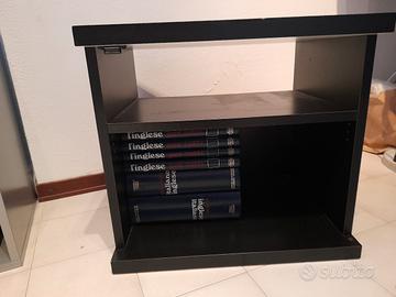 mobiletto  nero  con ripiani