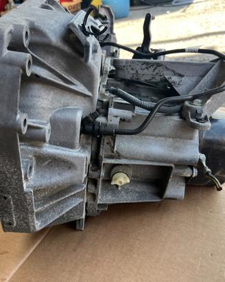 Cambio manuale Nissan Juke 1.6 benzina JR5 319 ann