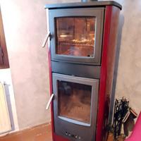 Stufa a legna Piazzetta Savina bordò con forno
