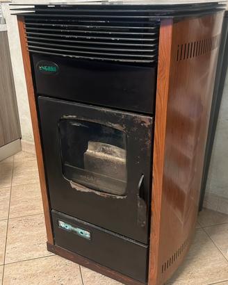 Stufa nocciolino/pellet Ungaro Baby Maya 24 kw