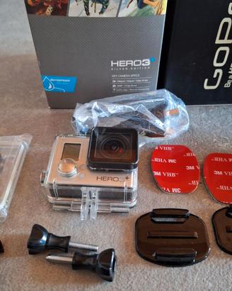 GoPro Hero 3 - Silver Edition + accessori