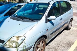 Renault Scenic 1.6 benzna 110 cavalli