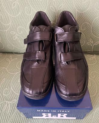 Scarpe in vera pelle colore nero numero 42 nuove