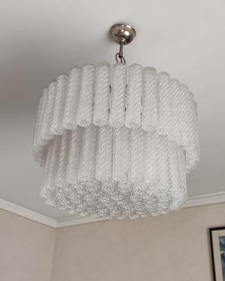 ARREDI VARI LAMPADARI DIVANI POLTRONE COMÒ CUCINA 