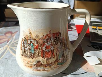 antica brocca da latte 1944