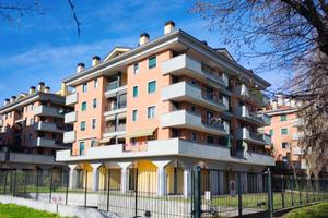 MONOLOCALE A CORMANO