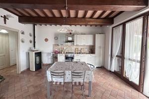 Casa indipendente di 55 m² con 2 locali e posto au