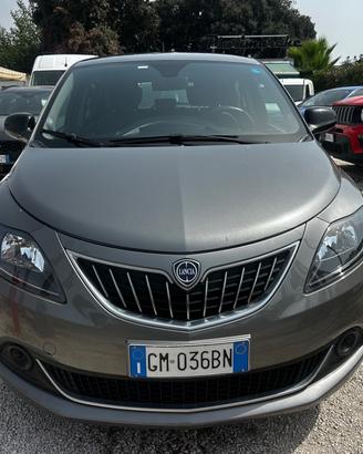 Lancia Ypsilon 1.0 FireFly 5 porte S&S Hybrid Silv