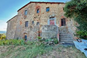 VILLA SINGOLA A PISTOIA