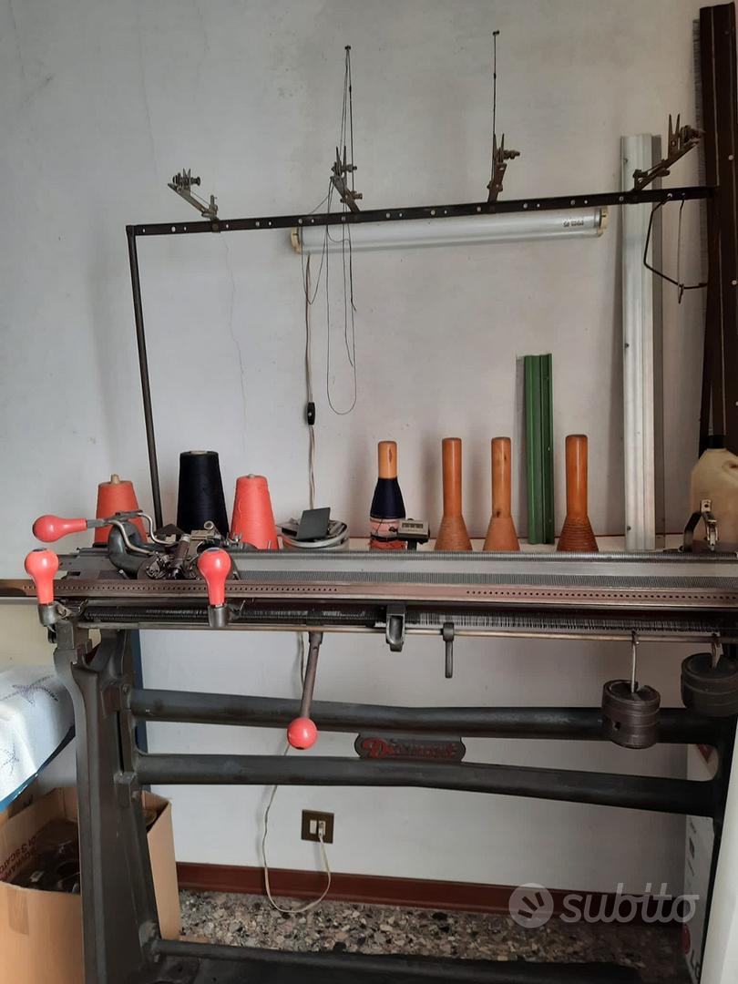 Macchine da maglieria funzionanti d'epoca - Arredamento e Casalinghi In  vendita a Venezia