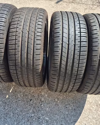 4 Gomme  215 / 45 / R 17  Estive 
