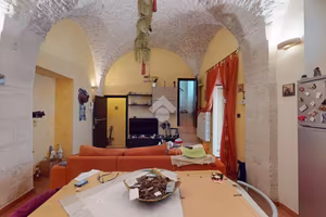 2 LOCALI A MARTINA FRANCA