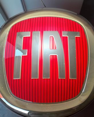 Insegna luminosa Fiat