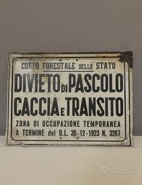 Insegna Di Divieto Forestale Vintage