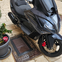 Kymco nero e blu metallizzato