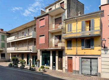 CASA SEMINDIPENDENTE A BRONI
