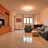 Appartamento a Castellana Grotte, 5 locali