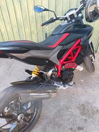 hypermotard 821 
