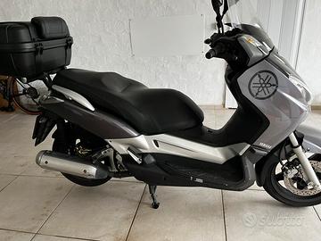 Yamaha Xmax 250