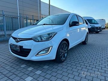 HYUNDAI - i20 - 1.2 5p. Go Brasil