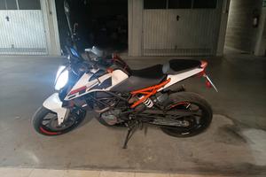 KTM DUKE 125